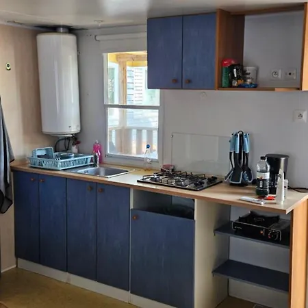 캠프장 Mobil-home 4 P Dans Prl Au Bord De L'ardeche Avec Piscine Pradons